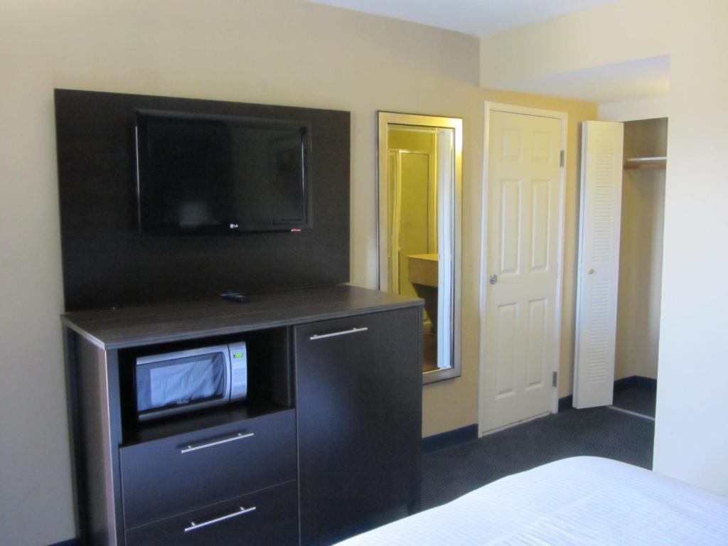 Howard Johnson By Wyndham Odessa Tx Quarto foto