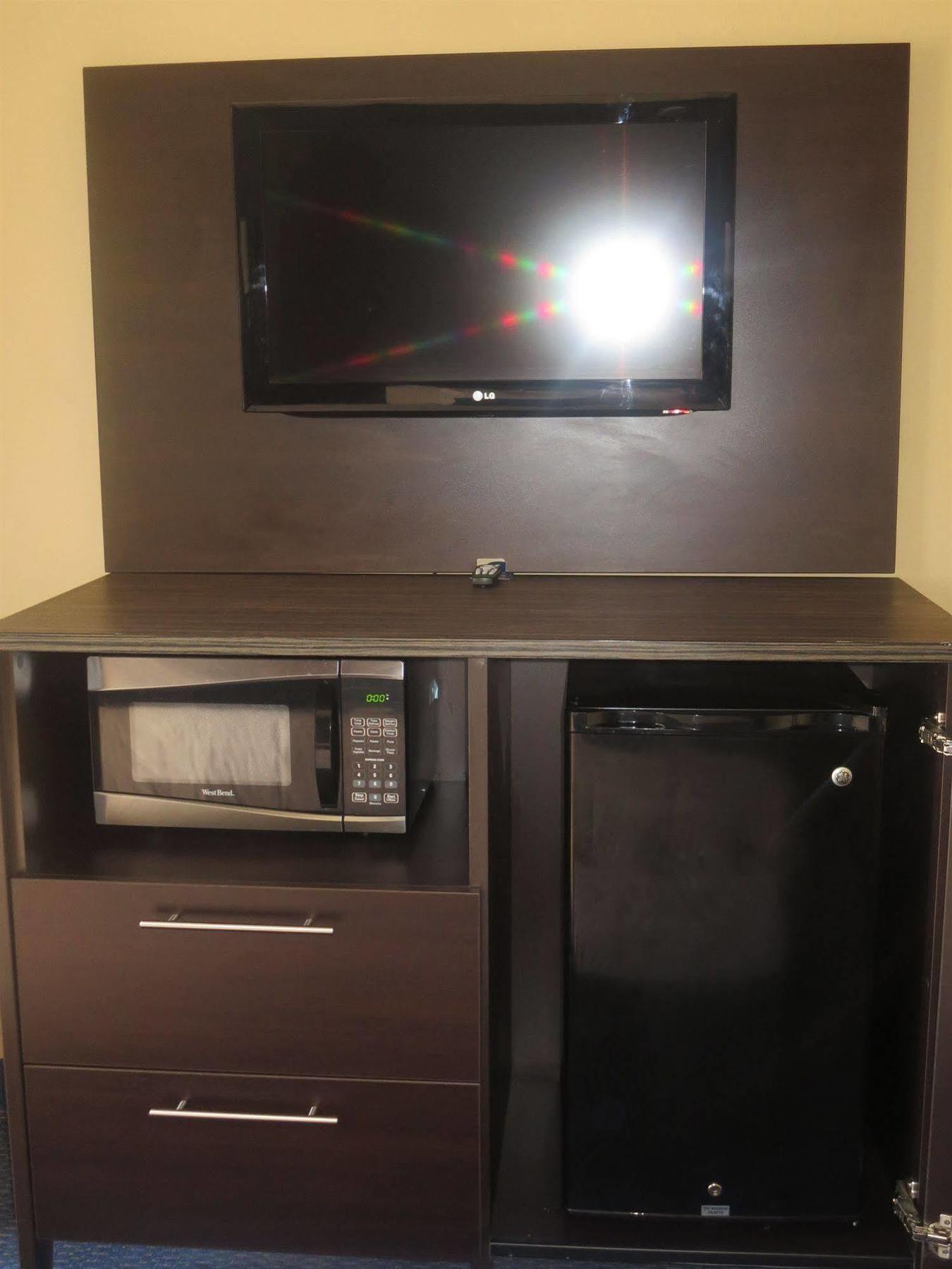 Howard Johnson By Wyndham Odessa Tx Exterior foto